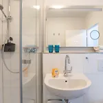 Pier 1167 דירה