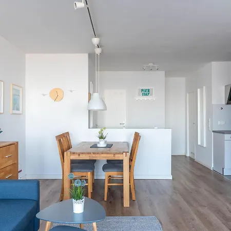 Pier 1167 Apartment *